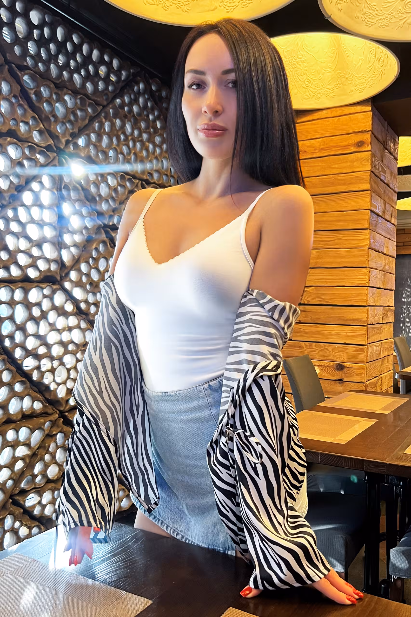 Yana 37 yo from Kyiv  Ukraine I'm a digital dating bride wanting to meet my darling partner