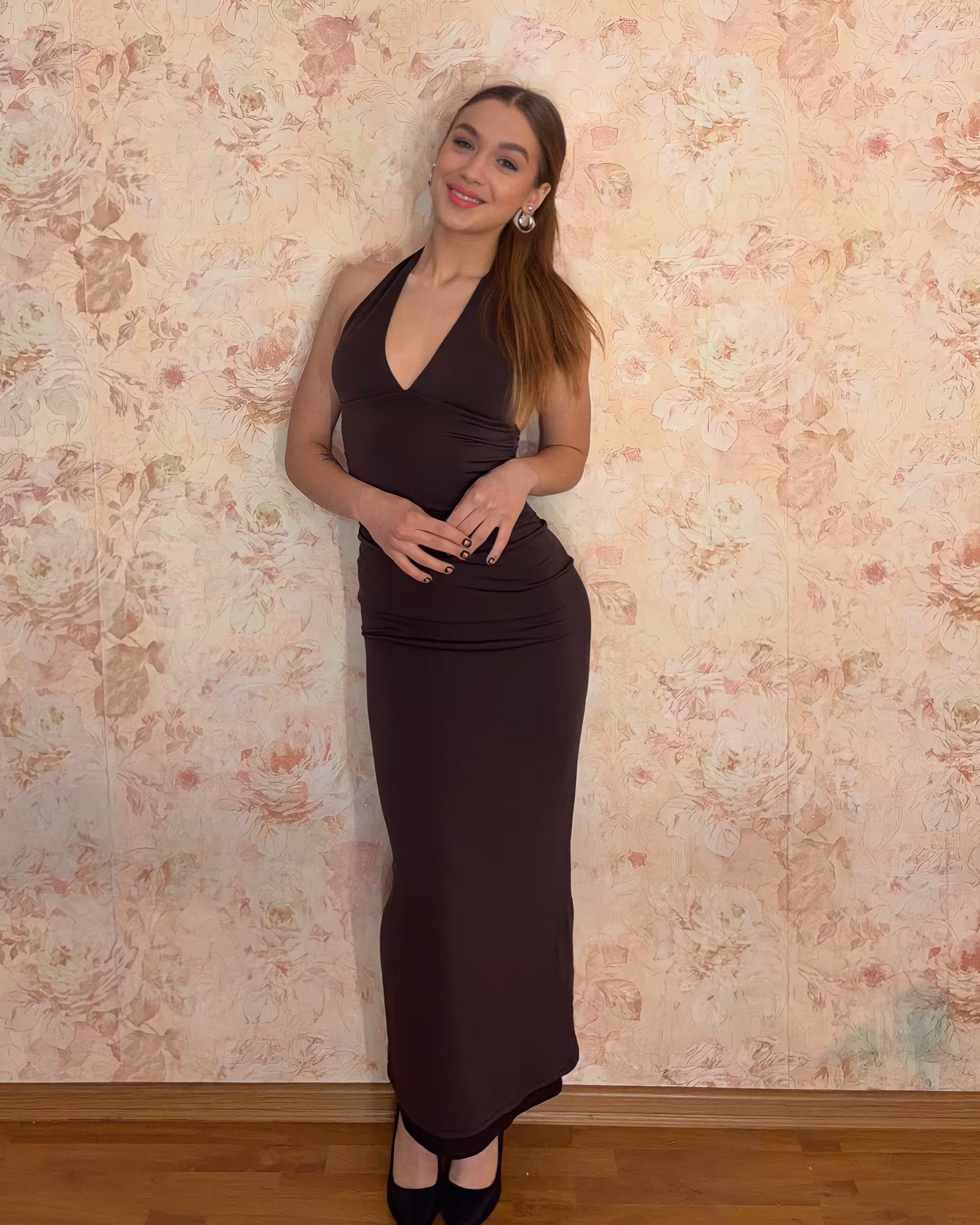 Kateryna 19 yo from Kyiv Ukraine I'm a digital match bride wanting my beloved husband