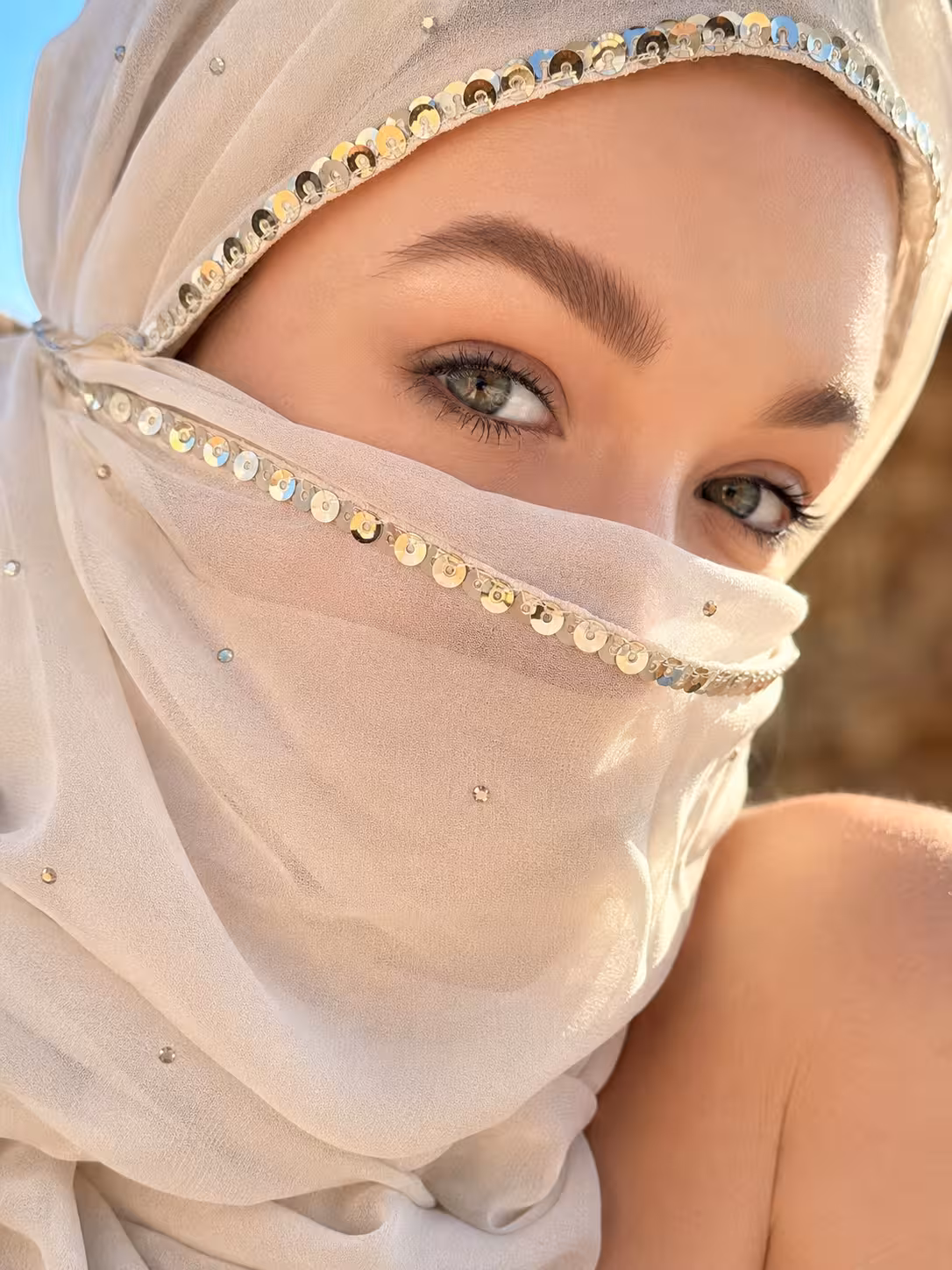 Kateryna 19 yo from Kyiv Ukraine I'm a digital match bride wanting my beloved husband