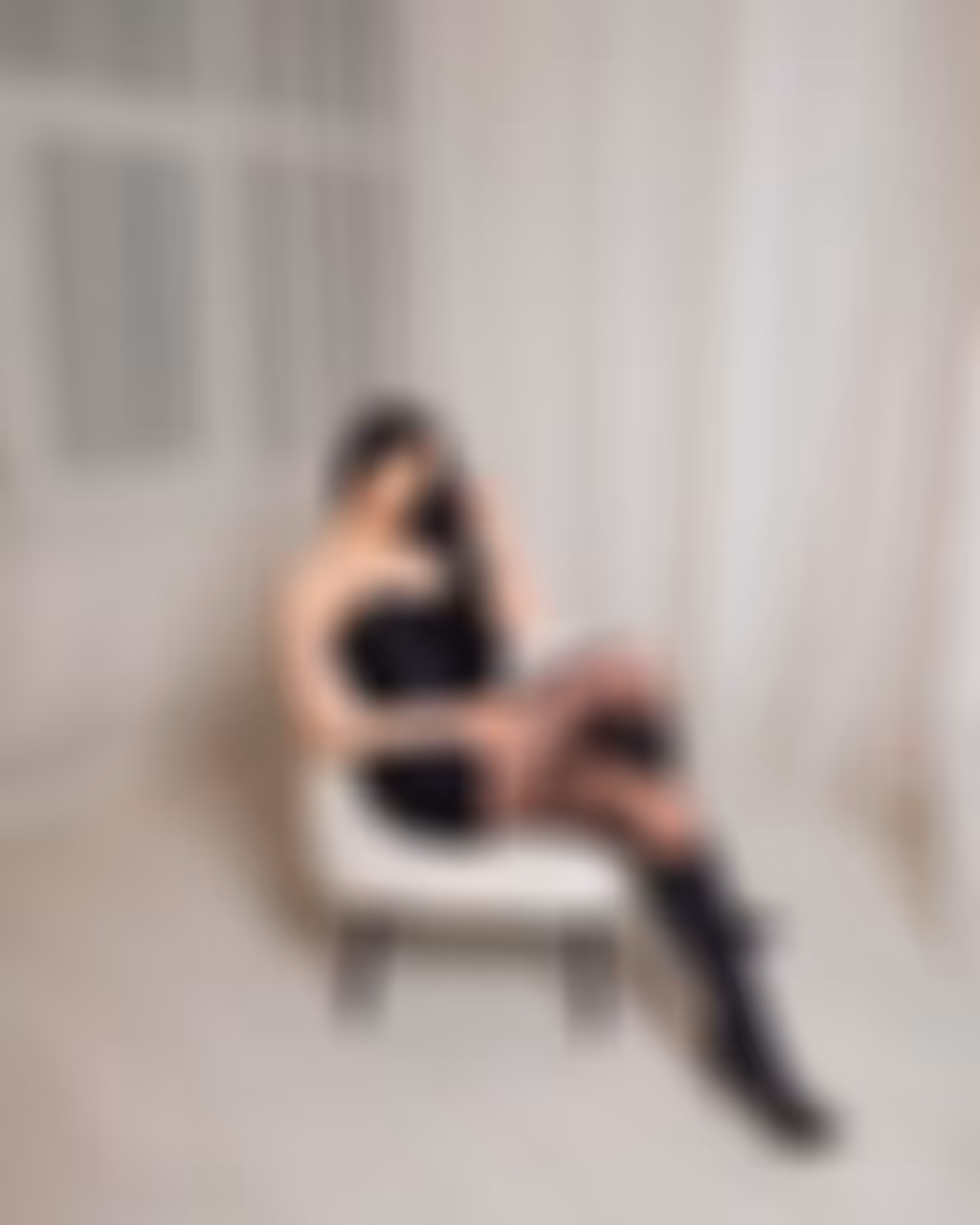 Yelyzaveta 20 yo from Kyiv Ukraine I'm an e-bride wanting to meet my other half forever