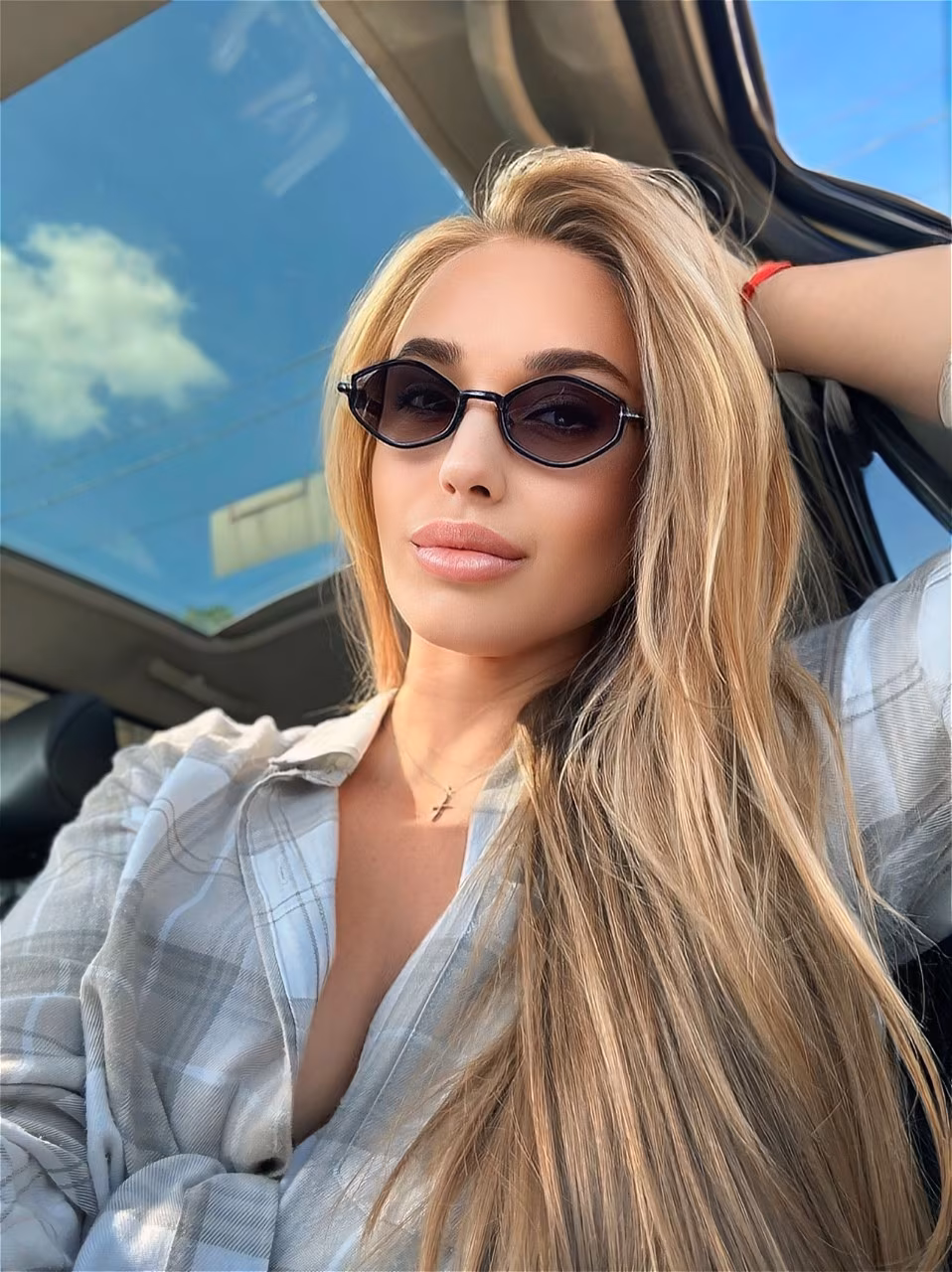 Hanna 28 Kharkiv Ukraine I'm an e-bride wanting to meet my other half forever
