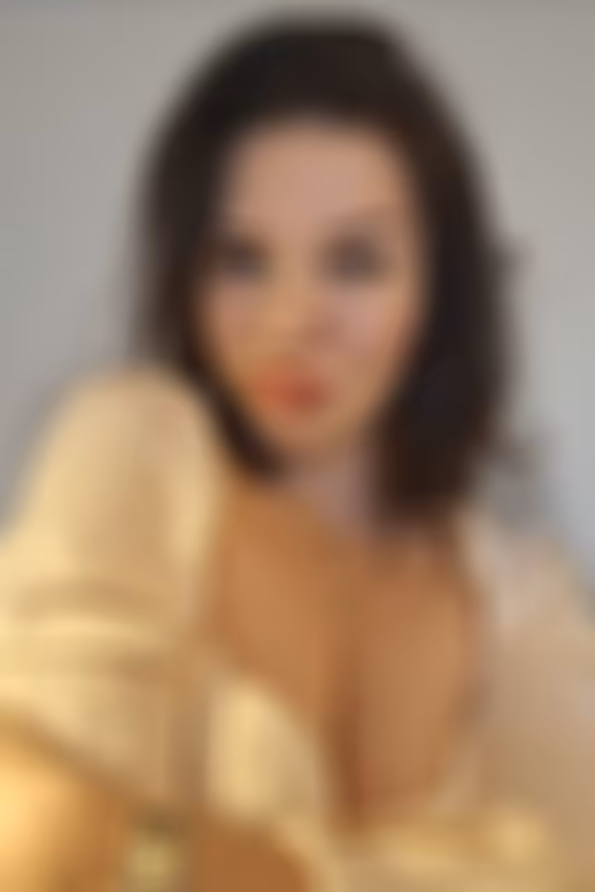 Vlada 39 yo from Kyiv  Ukraine I'm an e-match bride wanting to find my companion for life