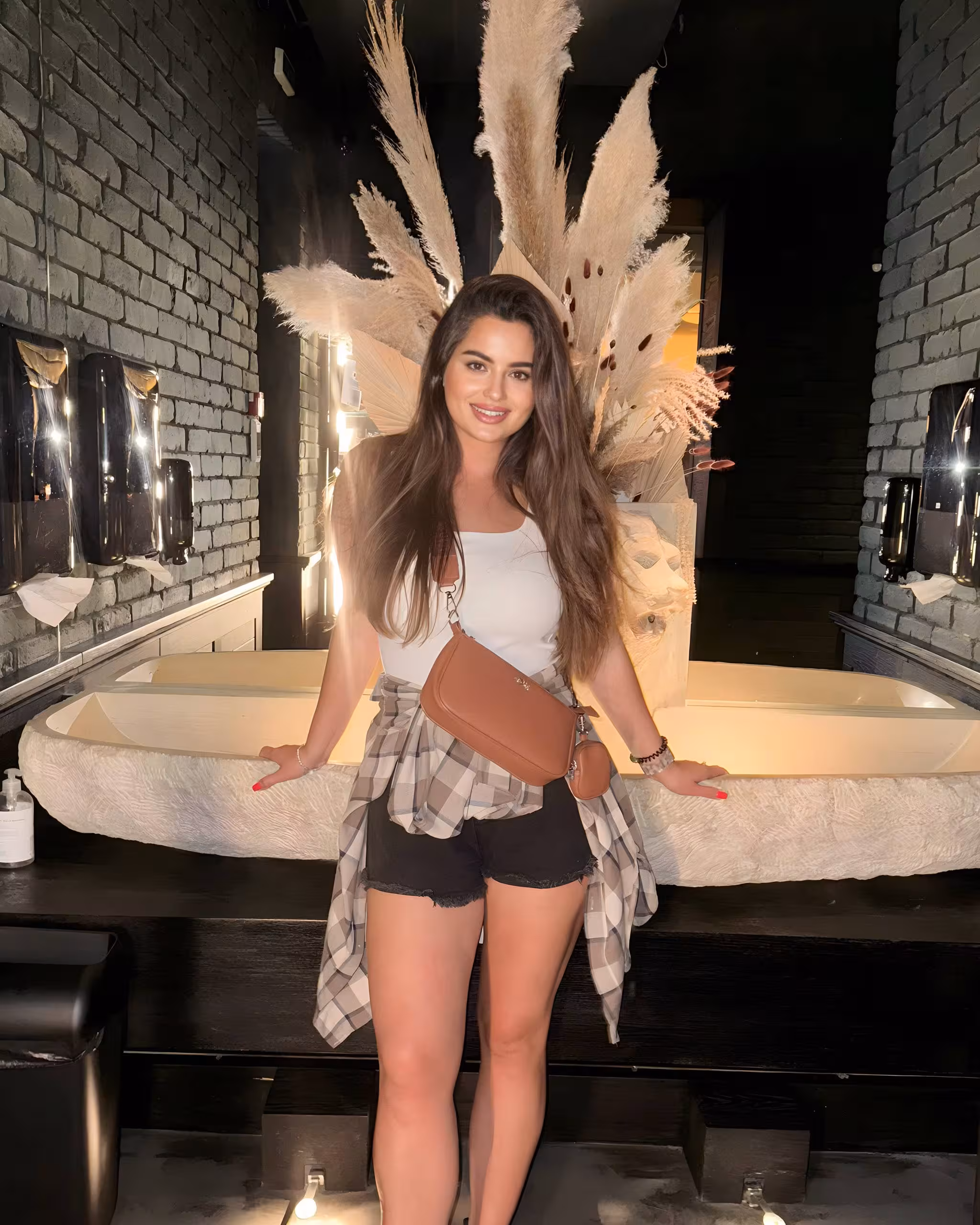 Karyna 25 yo from Vinnytsia Ukraine I'm an online dating bride wanting to find my dream husband