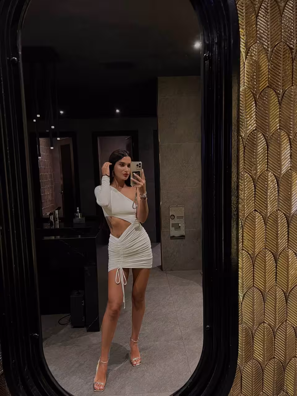 Olga 34 yo from Pafos Cyprus I'm a virtual dating bride searching for my one true love