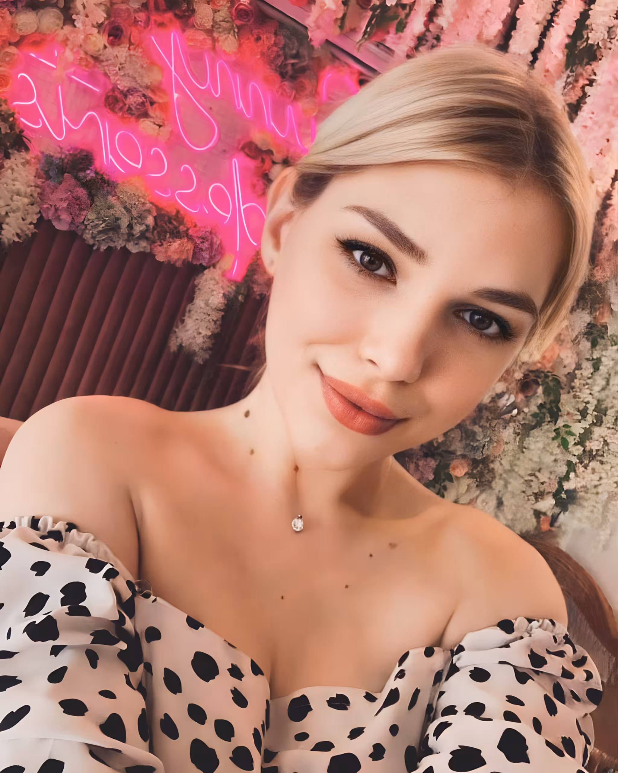Valeriia 27 yo from Dnipro Ukraine I'm a virtual match bride looking for my prince forever