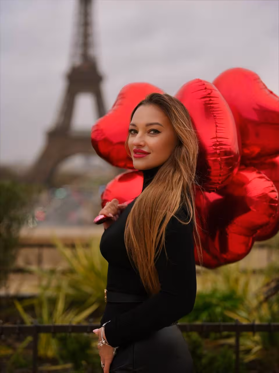 Alina 39 yo from Athens Greece I'm a web bride who wants my protector man