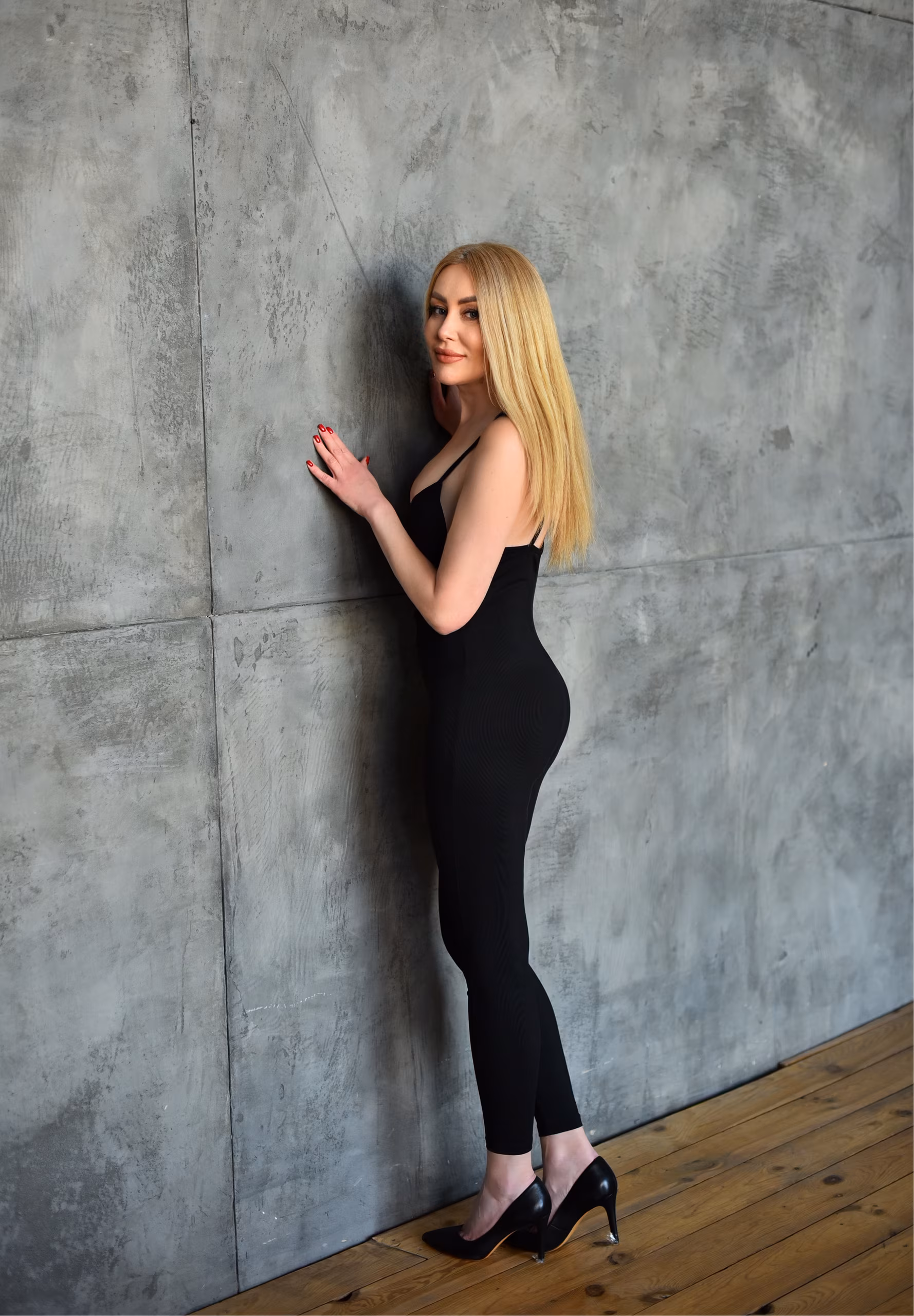 Svitlana 46 Kyiv Ukraine I'm a web match bride ready to meet my hero