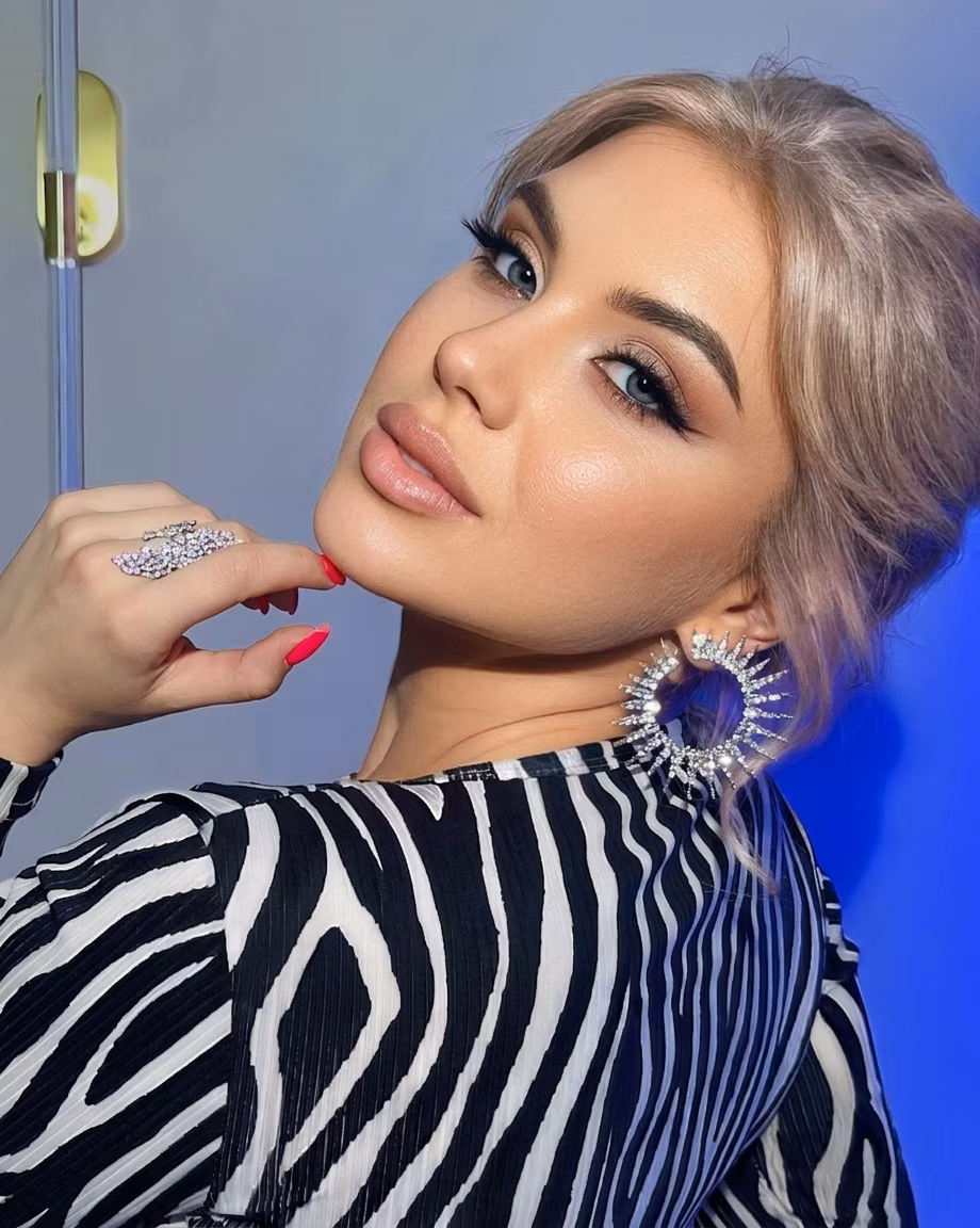 Krystyna 24 Kyiv  Ukraine I'm a cyber dating bride ready to find my dream partner