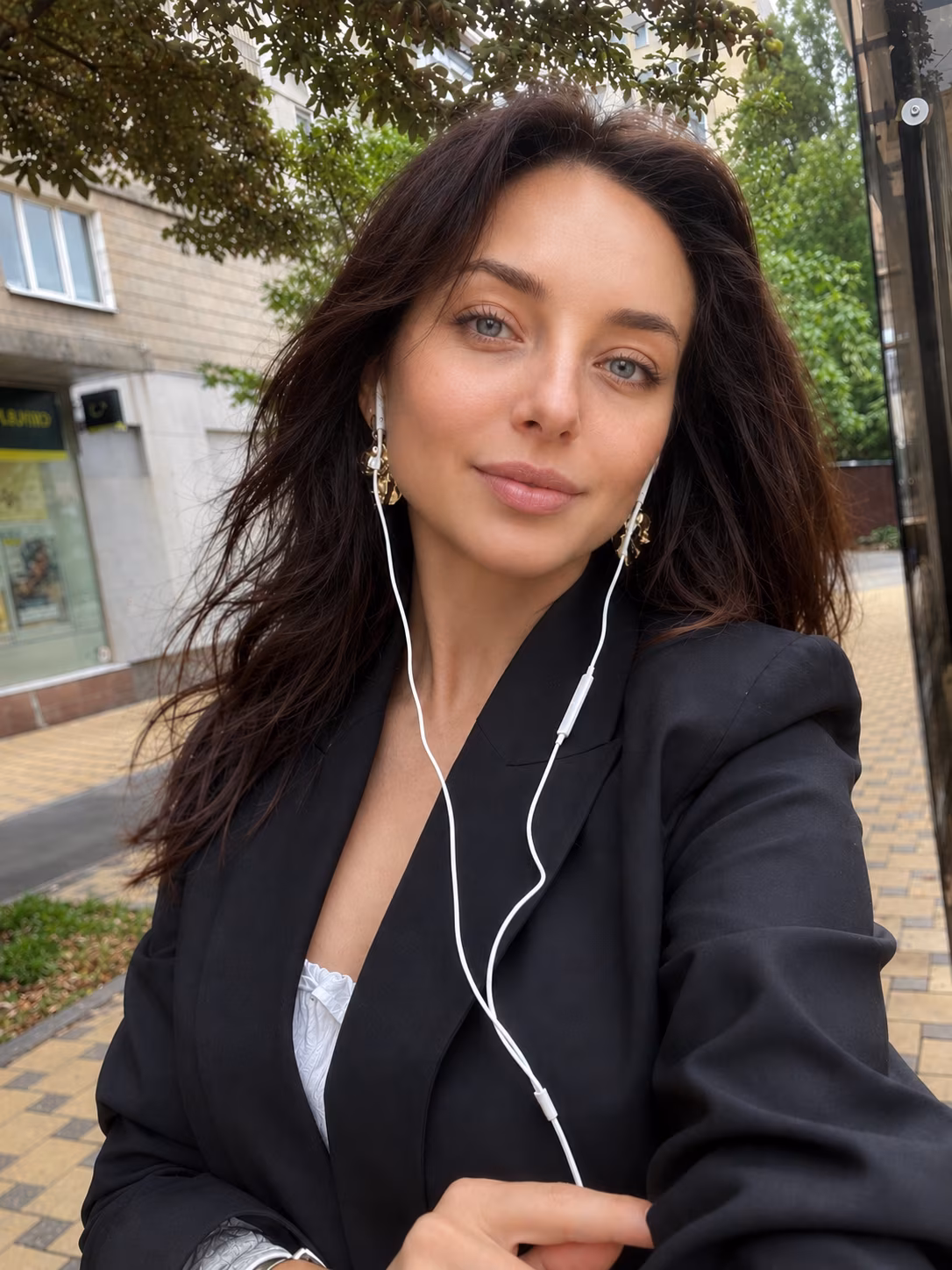 Anna 34 Kyiv  Ukraine I'm a cyber match bride ready to find my one and only man