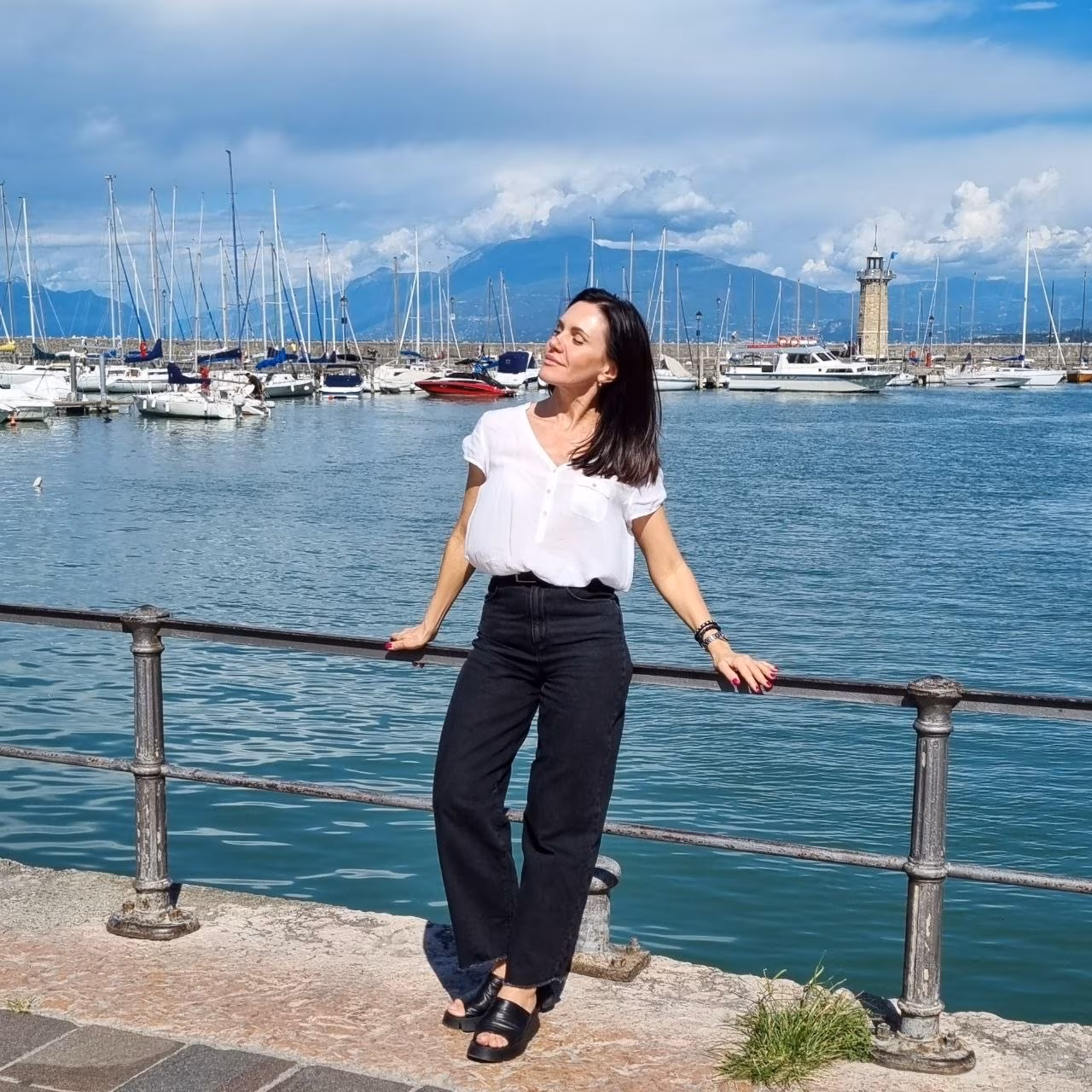 Irina 42 Desenzano del Garda Italy I'm a digital bride wanting to find my best friend