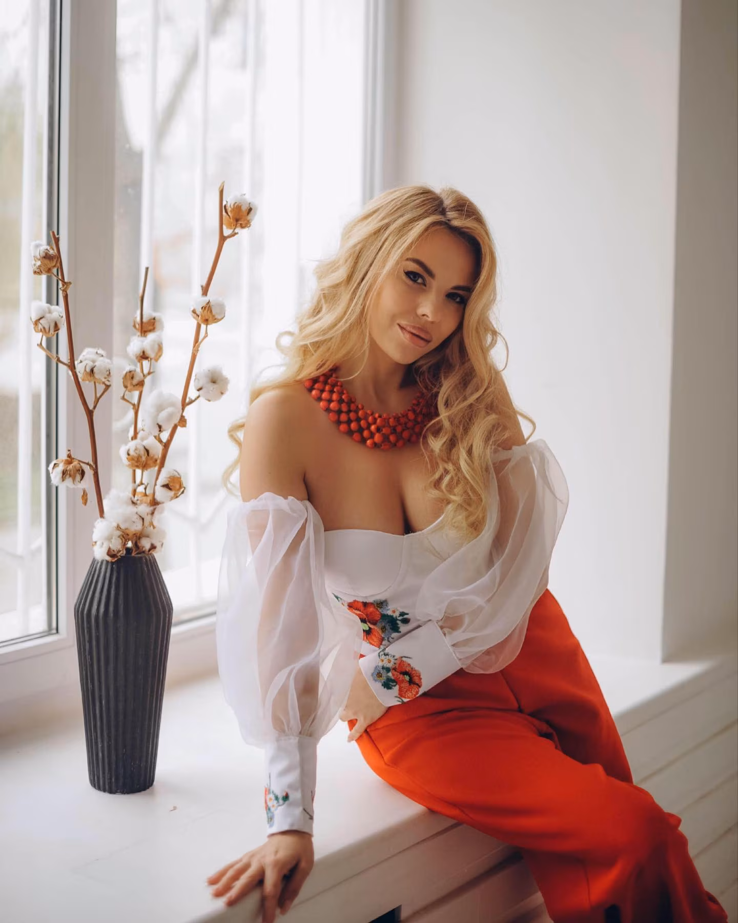 Victoriia 37 Nikolaev Ukraine I'm a digital dating bride wanting to meet my darling man