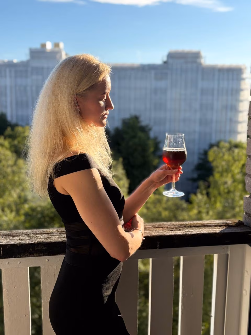 Iaroslava 42 Glukhov Ukraine I'm an e-dating bride wanting to find my beloved one and only