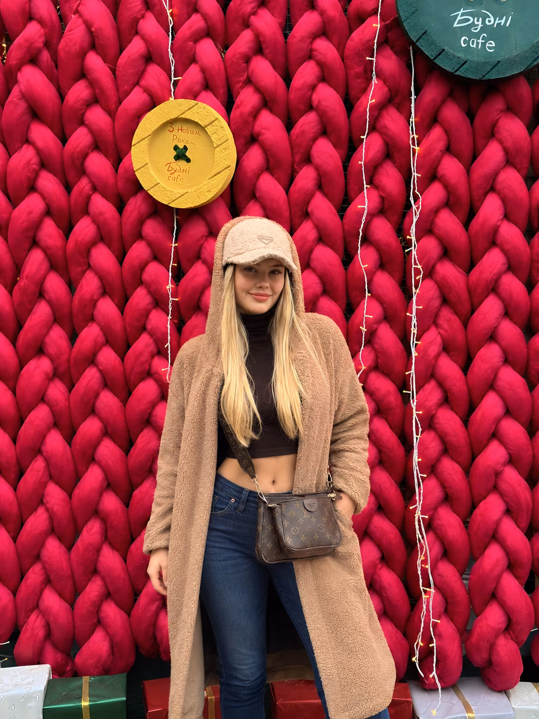 Anita 22 Okhtyrka Ukraine I'm an online dating bride looking for my future husband