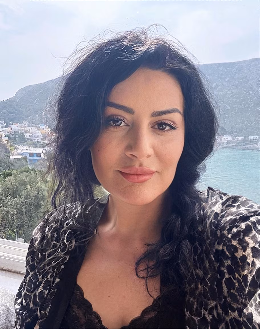 Marta 47 Athens Greece I'm a virtual match bride looking for my darling forever