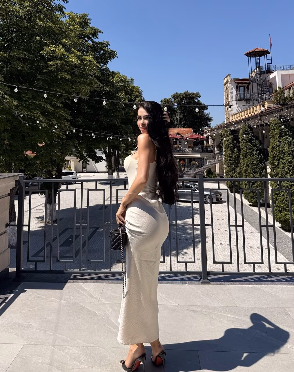 Daniela 24 Bucharest Romania I'm a virtual match bride looking for my darling forever
