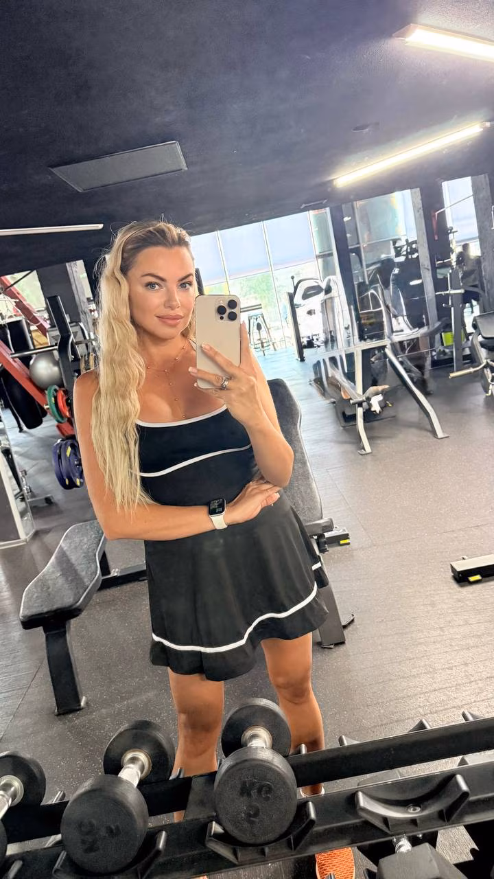 Daria 43 Kharkov Ukraine I'm a web bride who wants my one and only