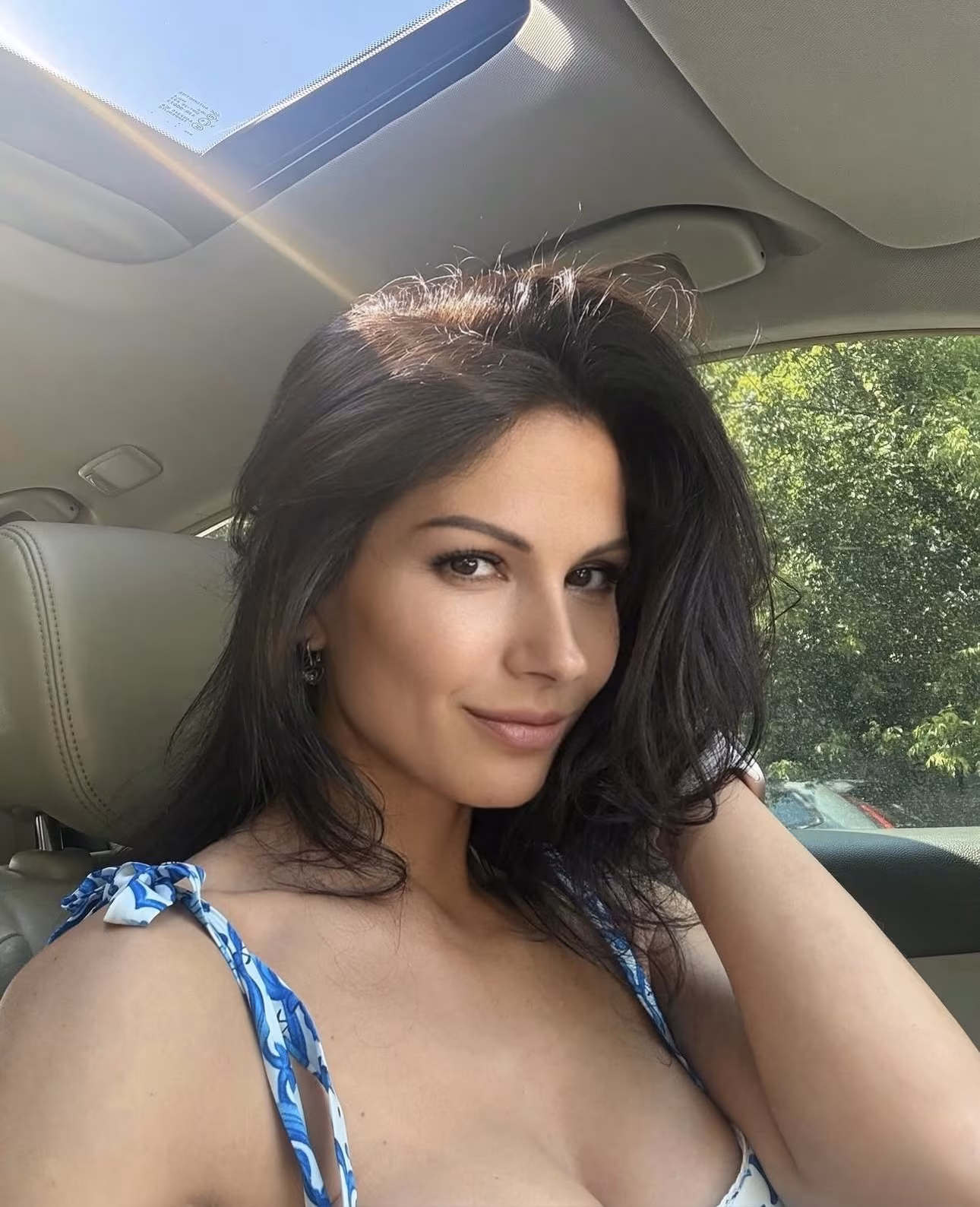 Yaroslava 43 Kyiv Ukraine I'm a web dating bride searching for my best friend man