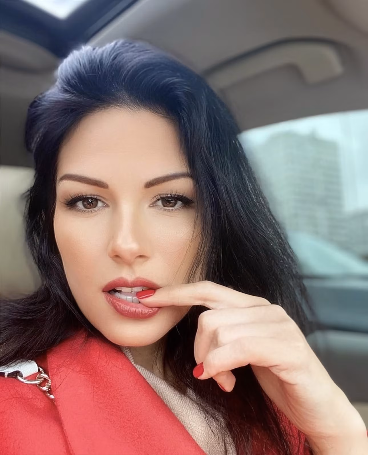 Yaroslava 43 Kyiv Ukraine I'm a web dating bride searching for my best friend man