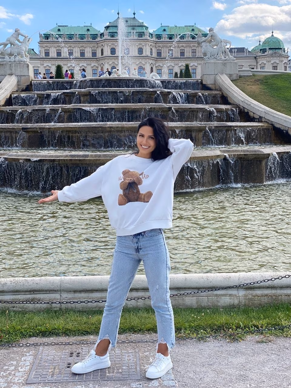 Yaroslava 43 Kyiv Ukraine I'm a web dating bride searching for my best friend man