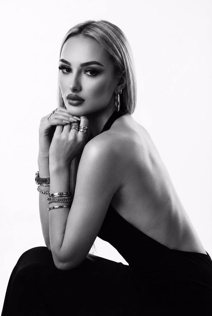 Anna 24 Ivano-Frankivsk Ukraine I'm a web match bride ready to meet my beloved