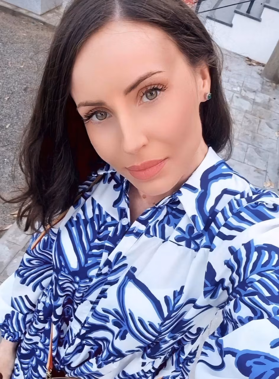 Ksusha 40 Kharkiv Ukraine I'm a web dating bride searching for my sweetheart