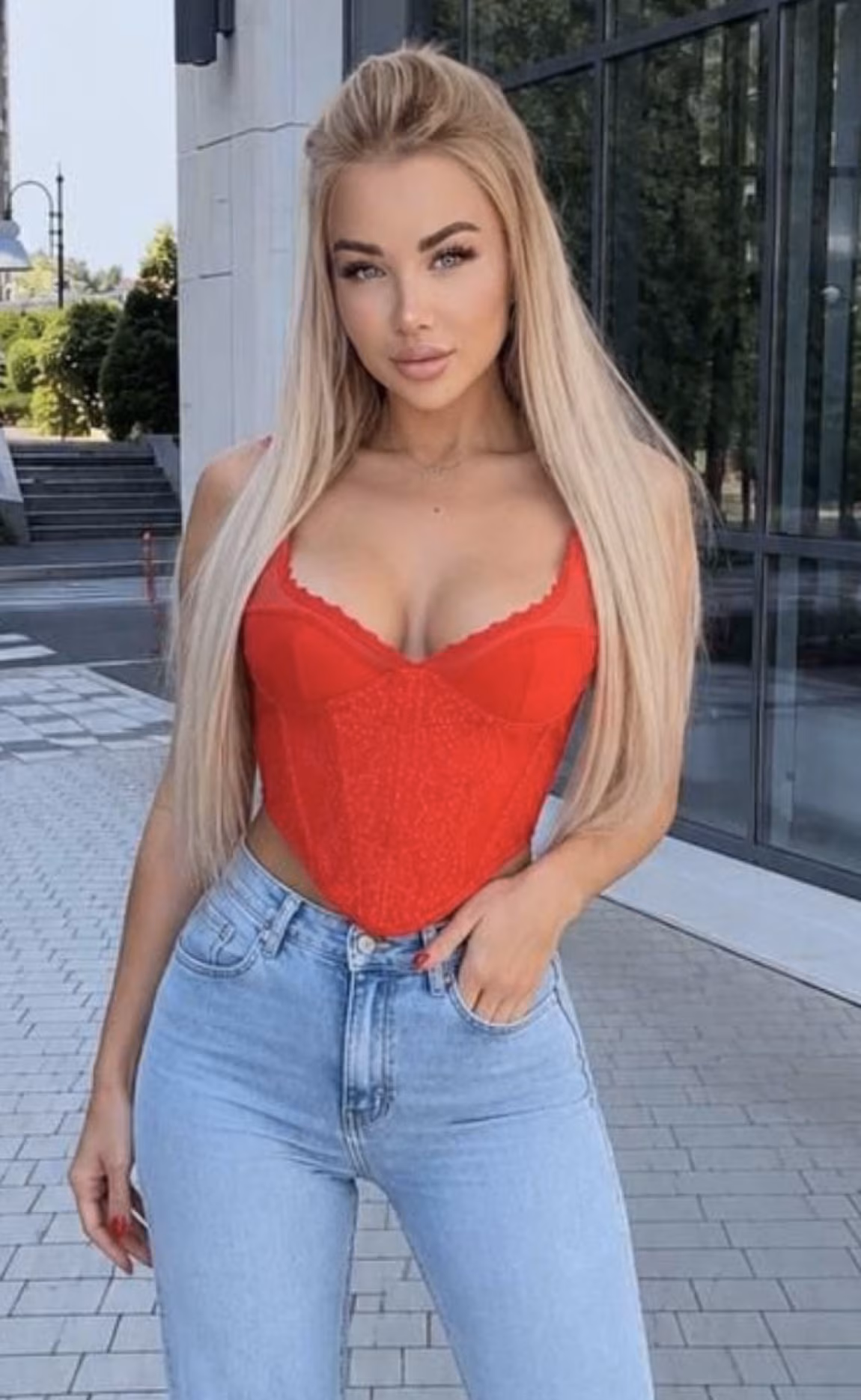 Olha 37 Kiev Ukraine I’m a cyber dating bride wanting to find my dream man