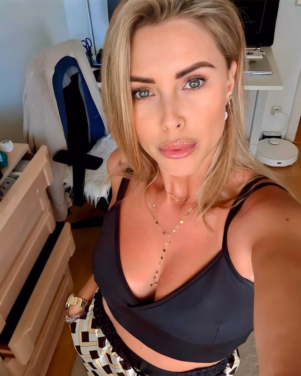 Anna 41 Hamburg Germany I'm an online bride ready to find my hero