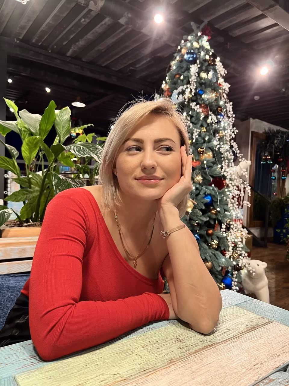 Lina 40 Kyiv   Ukraine I'm an online match bride ready to find my companion man
