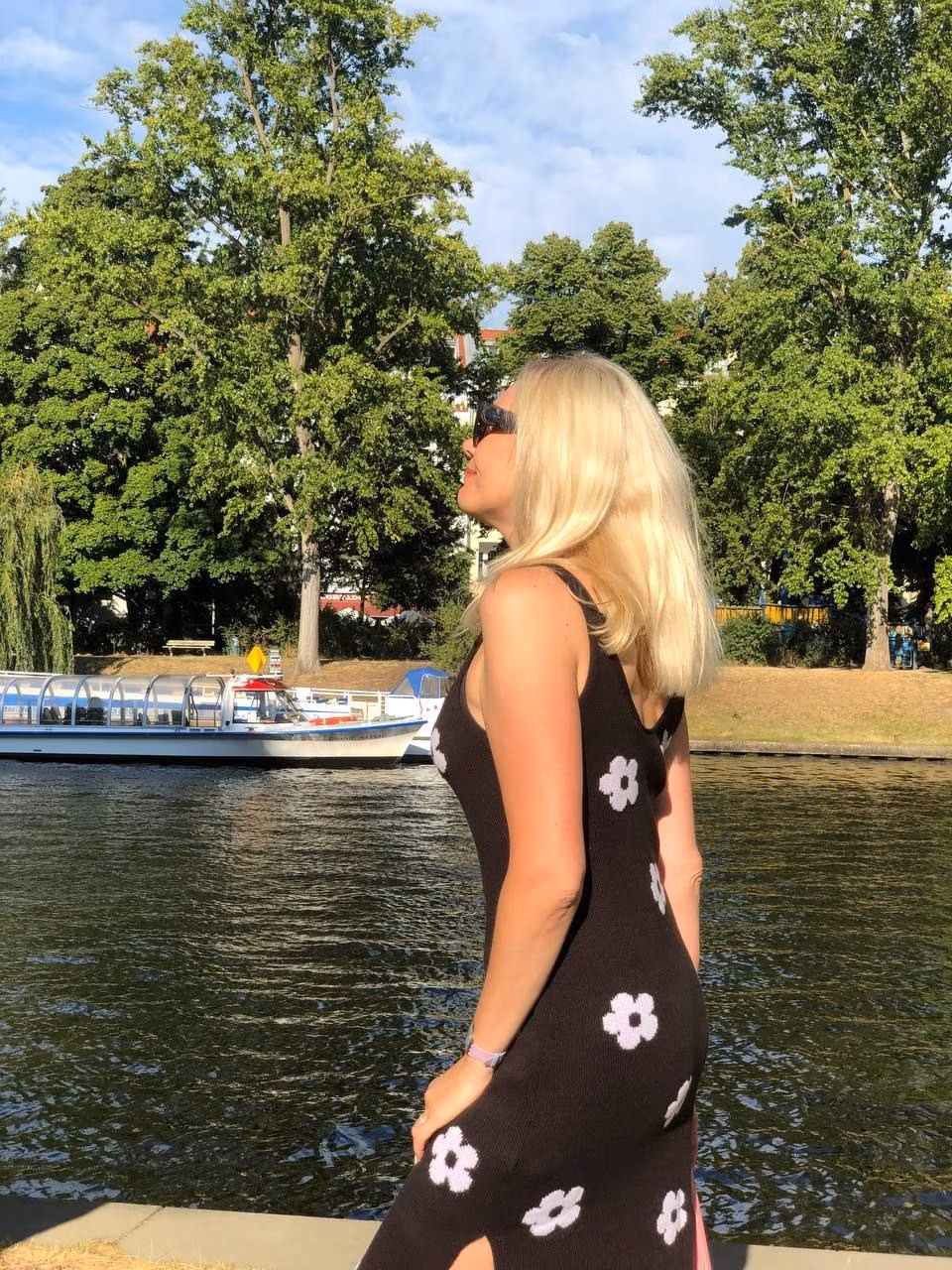 Yuliia 47 Berlin Germany I'm a web match bride who wants my partner for life