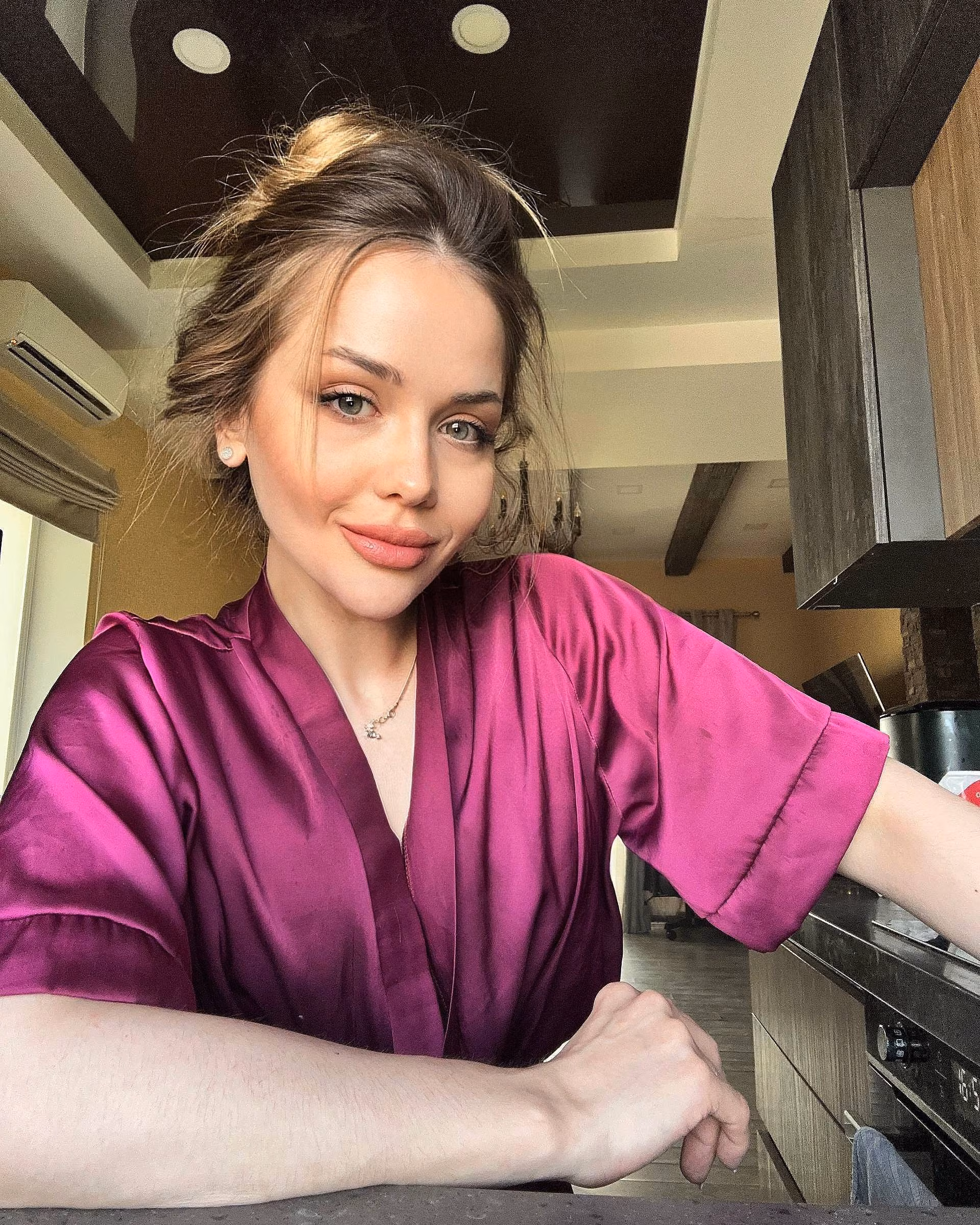 Yevhenia 31 Kyiv Ukraine I'm a web match bride who wants my partner for life