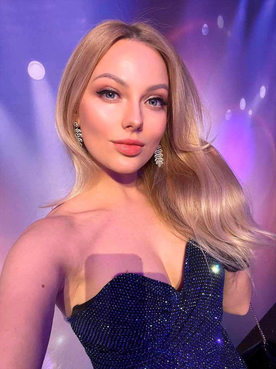 Yulia 40 Cannes France I'm a cyber match bride ready to meet my darling