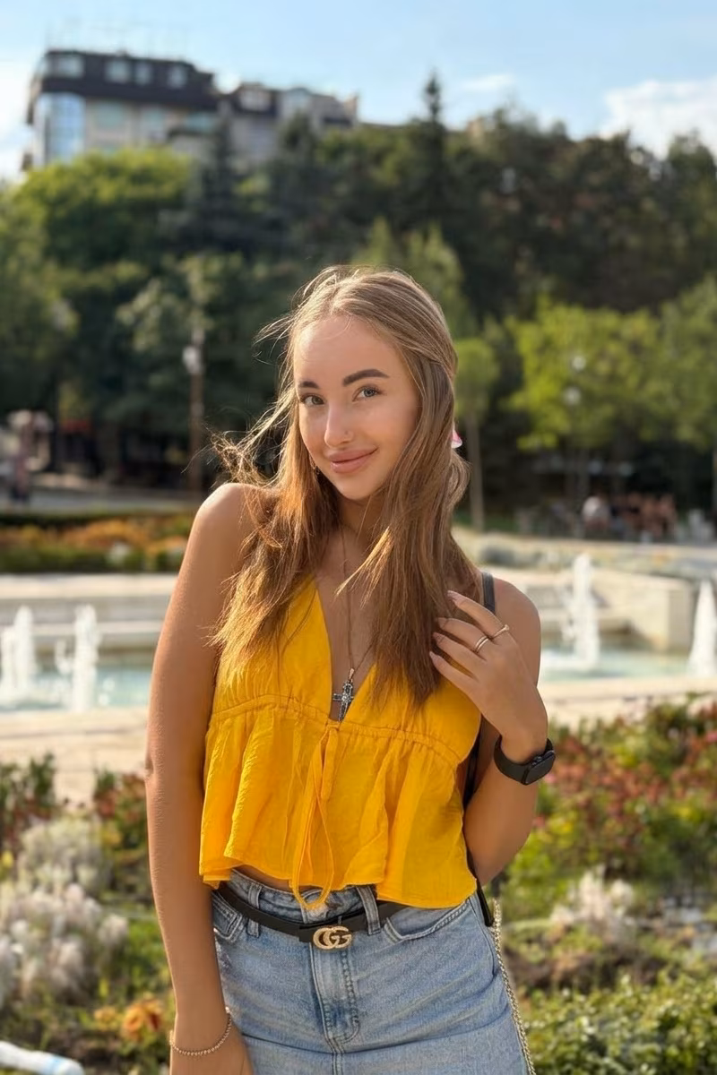 Elizaveta 28 Sofia Bulgaria I’m a digital match bride wanting to find my darling husband