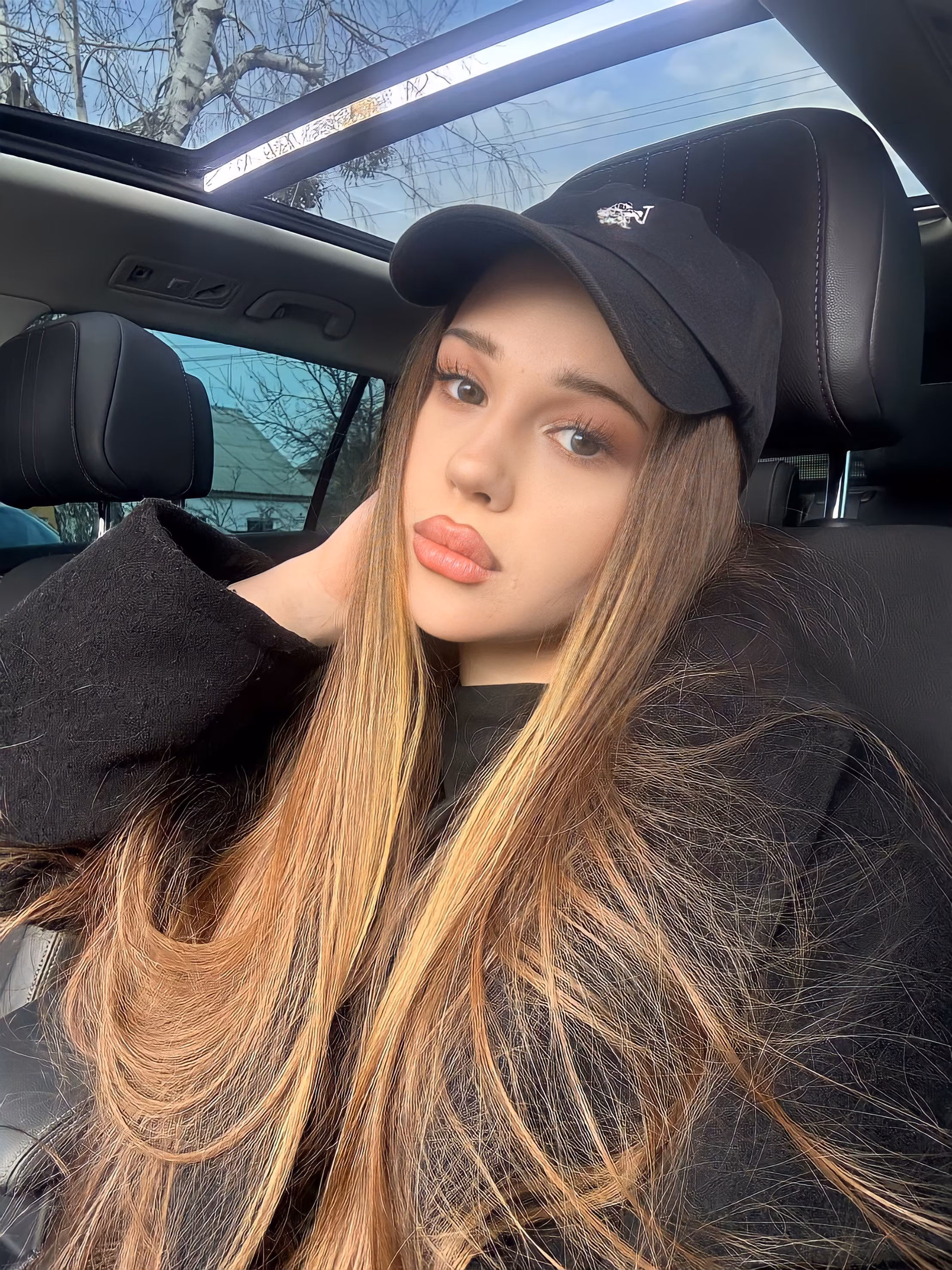 Anastasiia 21 Zhytomyr Ukraine I'm an e-dating bride wanting to find my protector forever