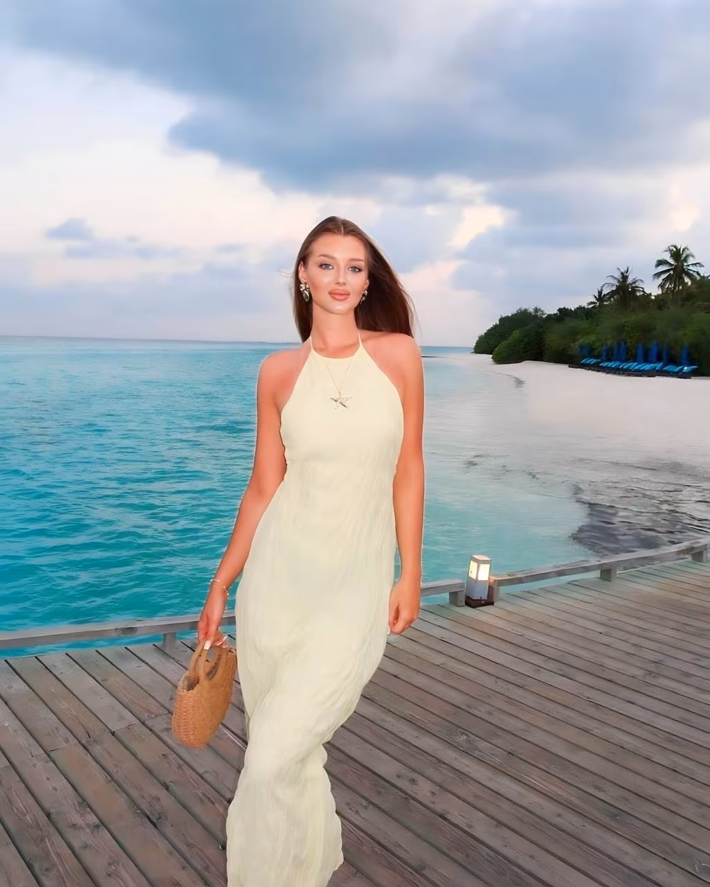 Sofia 19 Kiev Ukraine I'm an e-dating bride wanting to find my protector husband