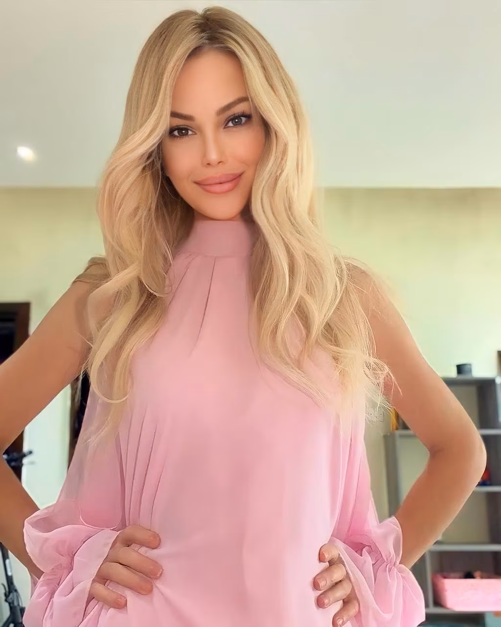Snizhana 36 Dubai United Arab Emirates I'm an online match bride wanting to find my gentleman husband