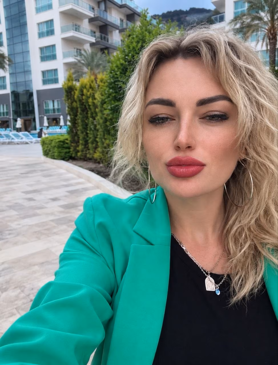 Yuliia 43 Dnipro Ukraine I'm a virtual dating bride searching for my one true love