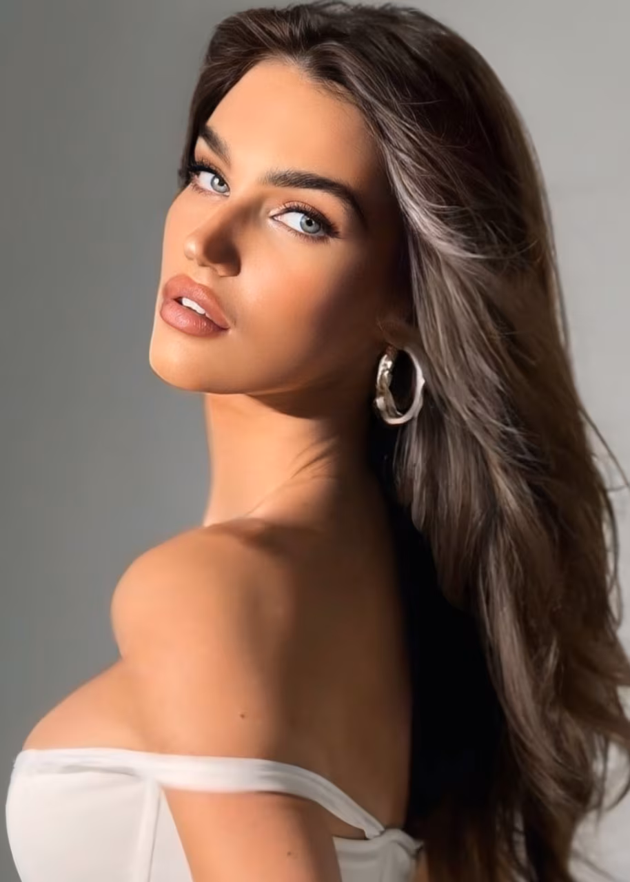 Diana 21 Kyiv, Paris Ukraine I'm a virtual match bride searching for my gentleman