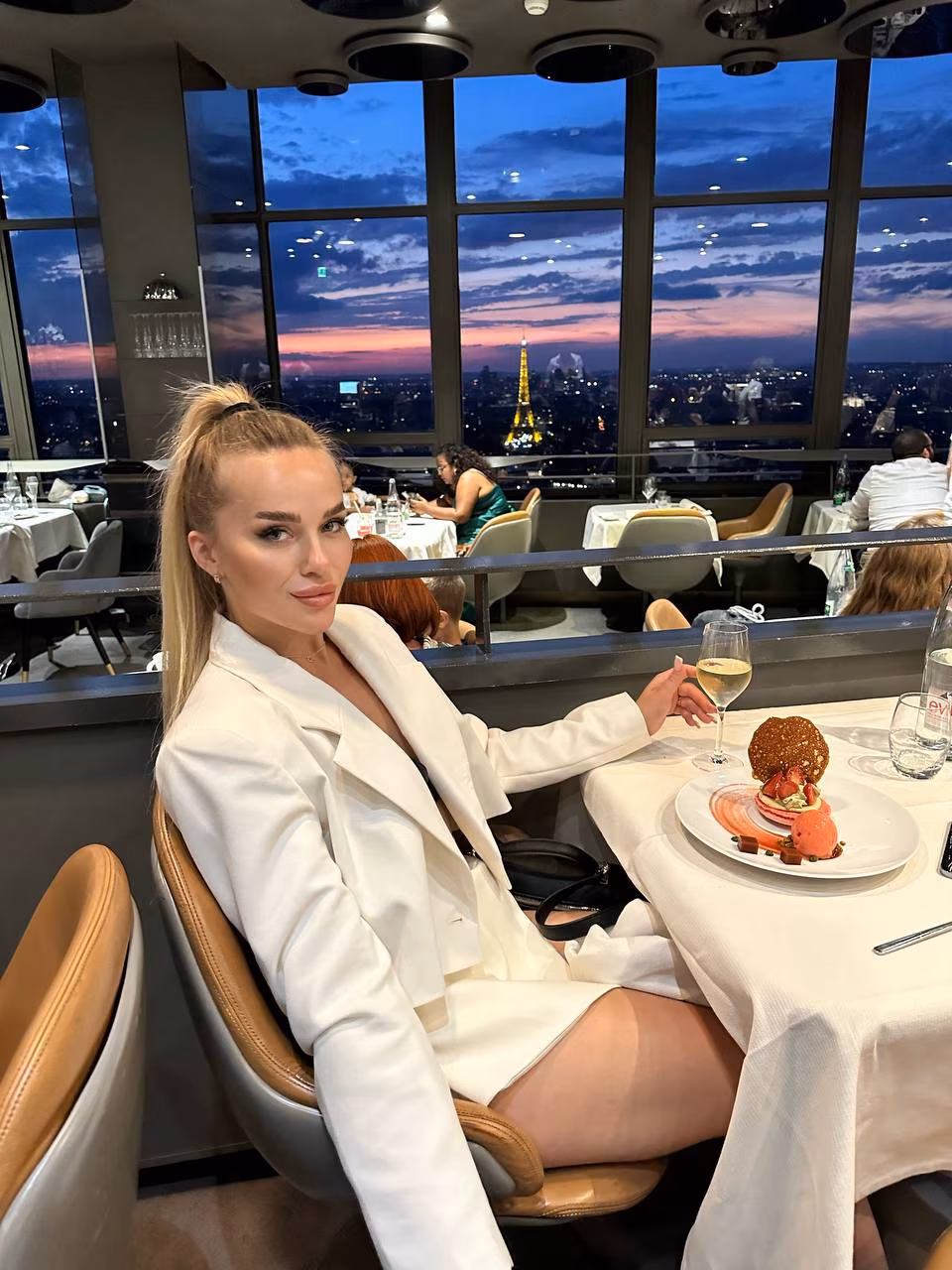 Diana 24 Kyiv Ukraine I'm a web bride ready to meet my king