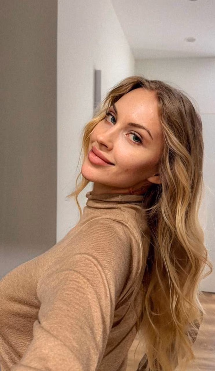 Snizhana 25 Kiev Ukraine I’m a web bride who wants my hero partner