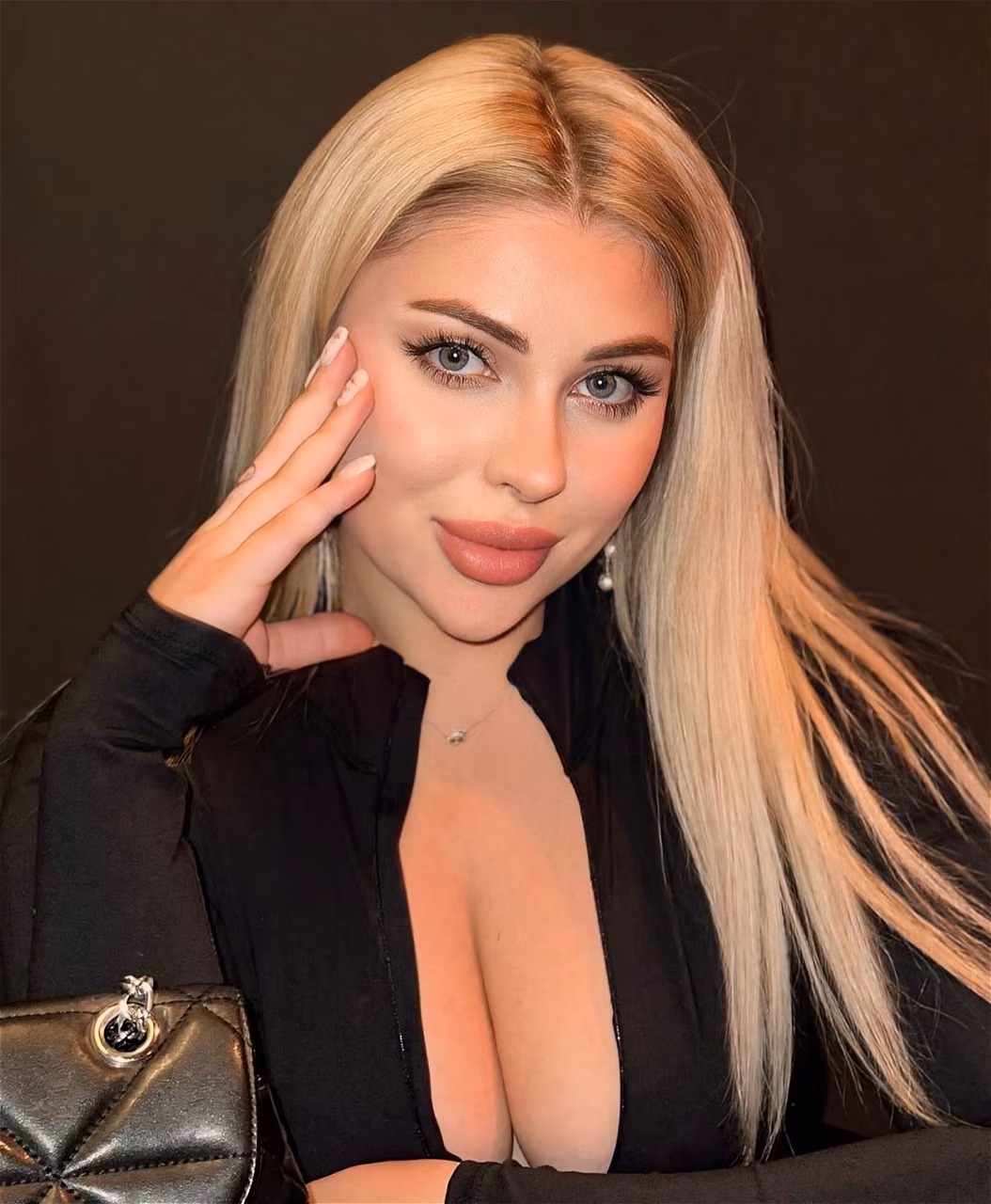 Liliya 24 Kyiv Ukraine I'm a digital bride searching for my partner