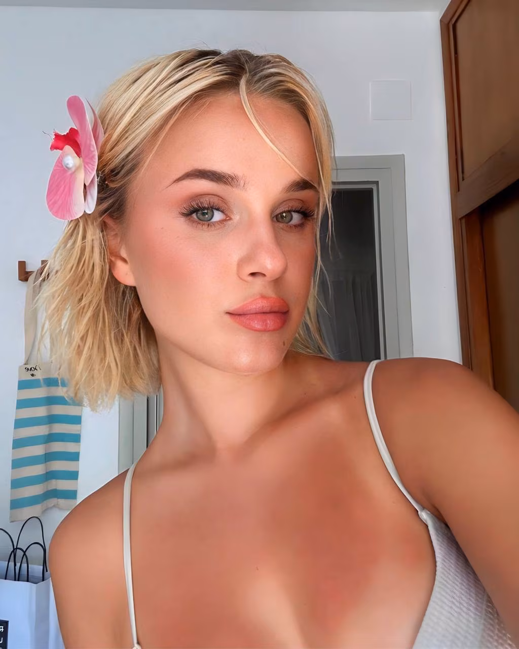 Daria 19 Kiev Ukraine I'm a digital bride wanting to find my one true soulmate