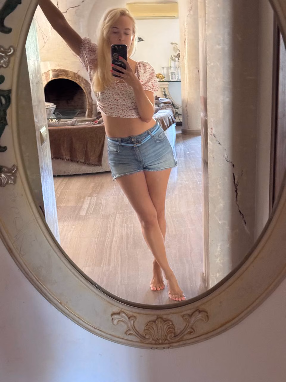 Olena 42 Benalmadena Spain I'm a digital bride wanting to find my one true soulmate