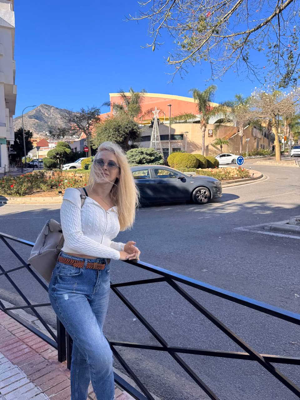 Olena 42 Benalmadena Spain I'm a digital bride wanting to find my one true soulmate