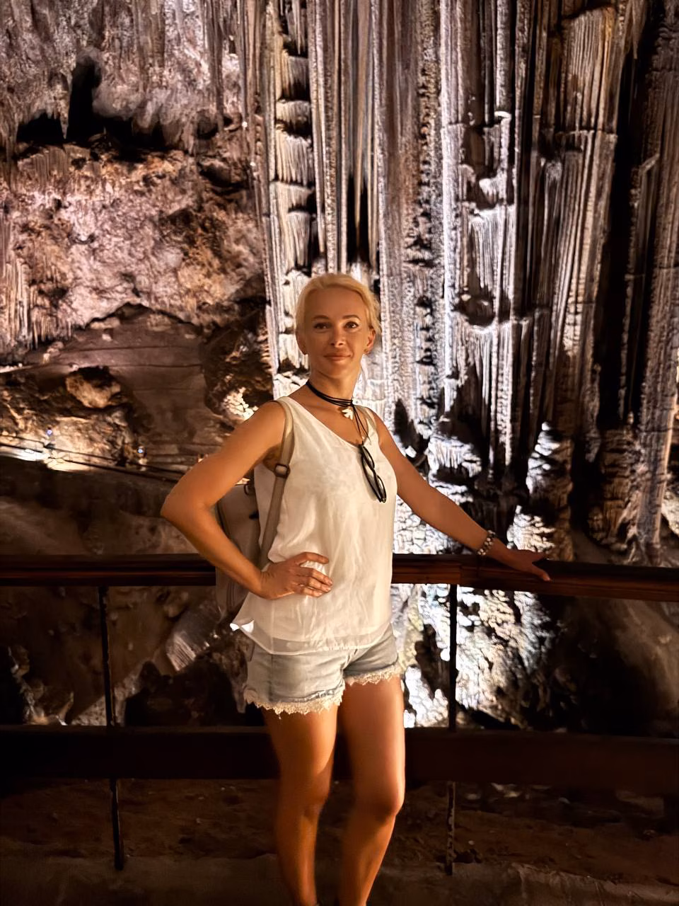 Olena 42 Benalmadena Spain I'm a digital bride wanting to find my one true soulmate