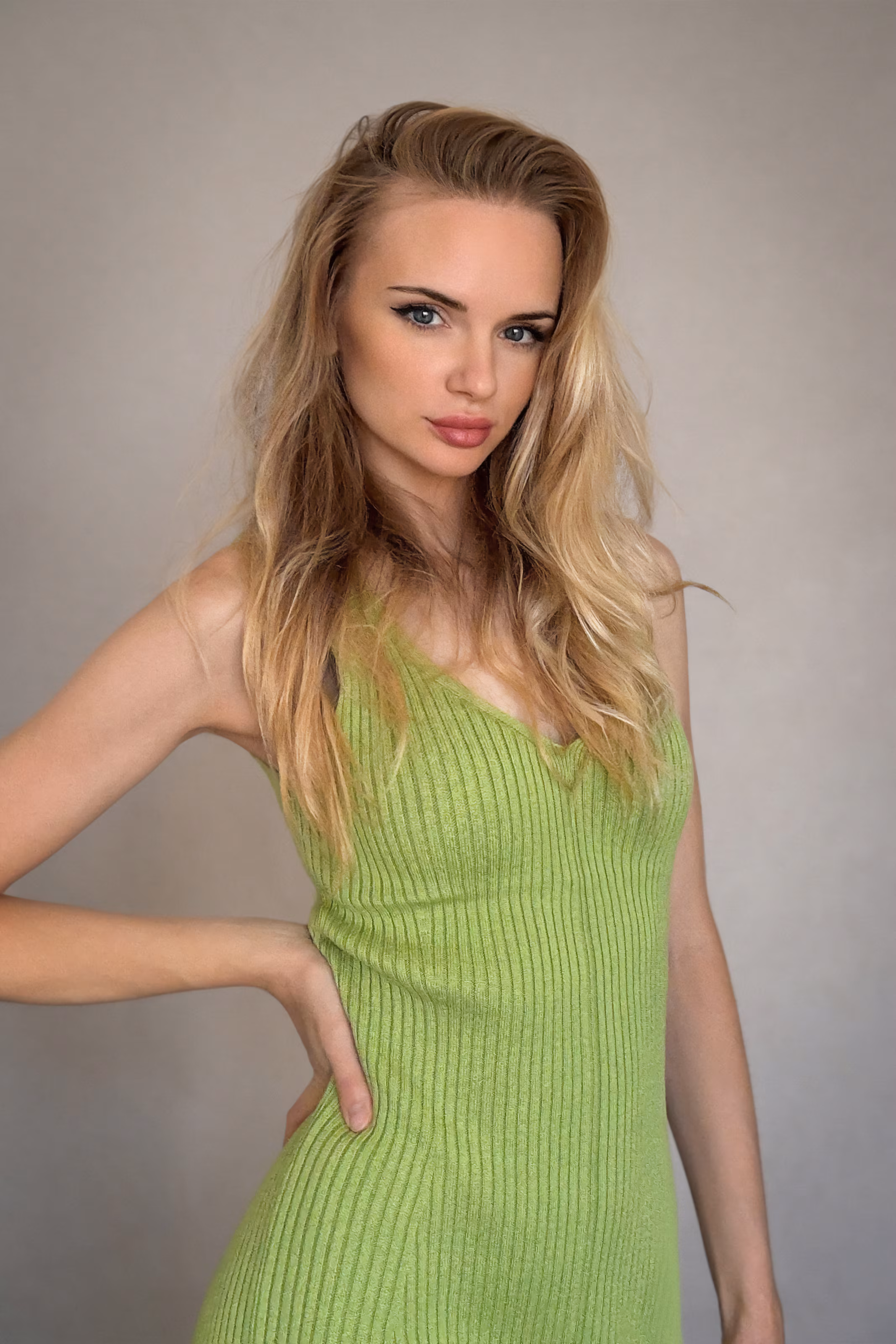 Alena 35 Kyiv Ukraine I'm an e-dating bride wanting to find my beloved one and only