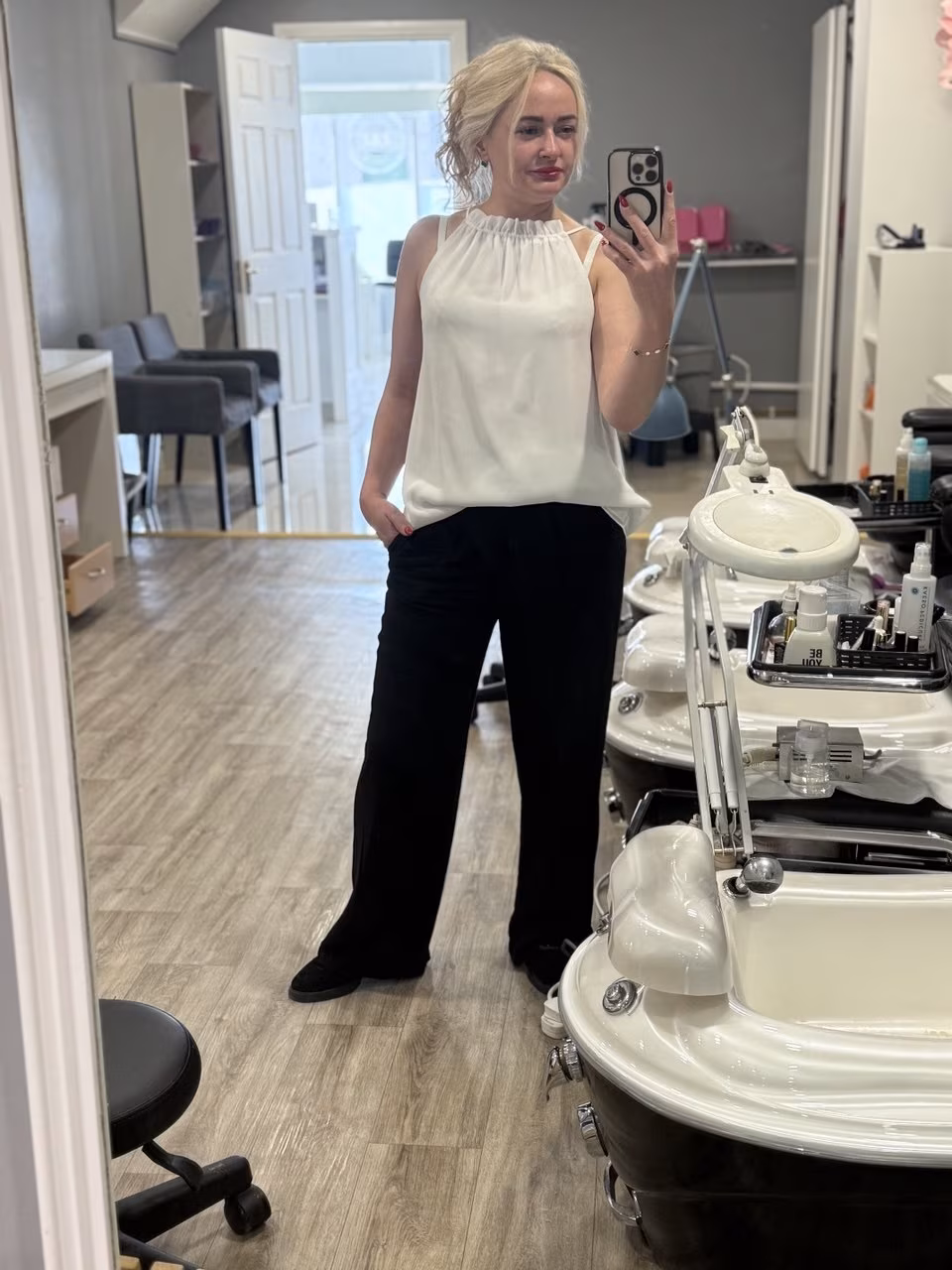 Iryna 40 Tullamore Ireland I'm an e-dating bride wanting to find my beloved one and only