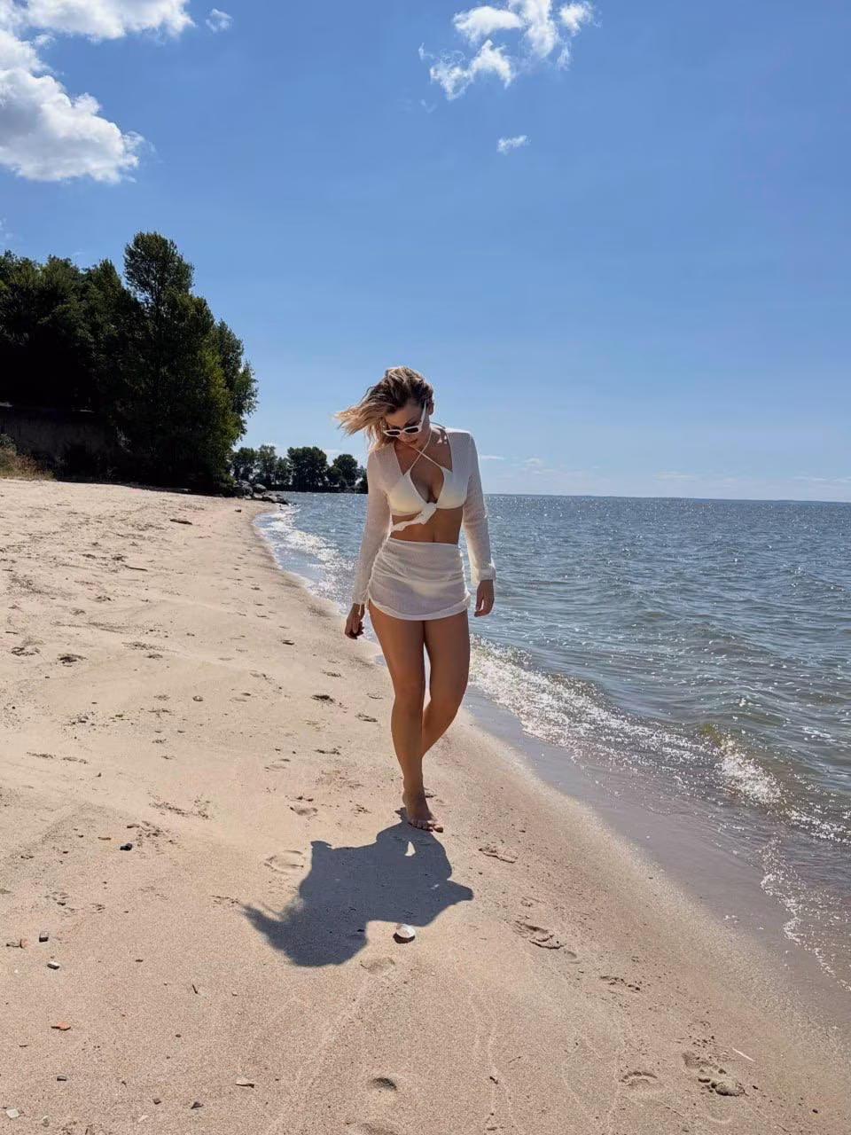Alena 36 Kharkiv Ukraine I'm an e-match bride wanting my other half