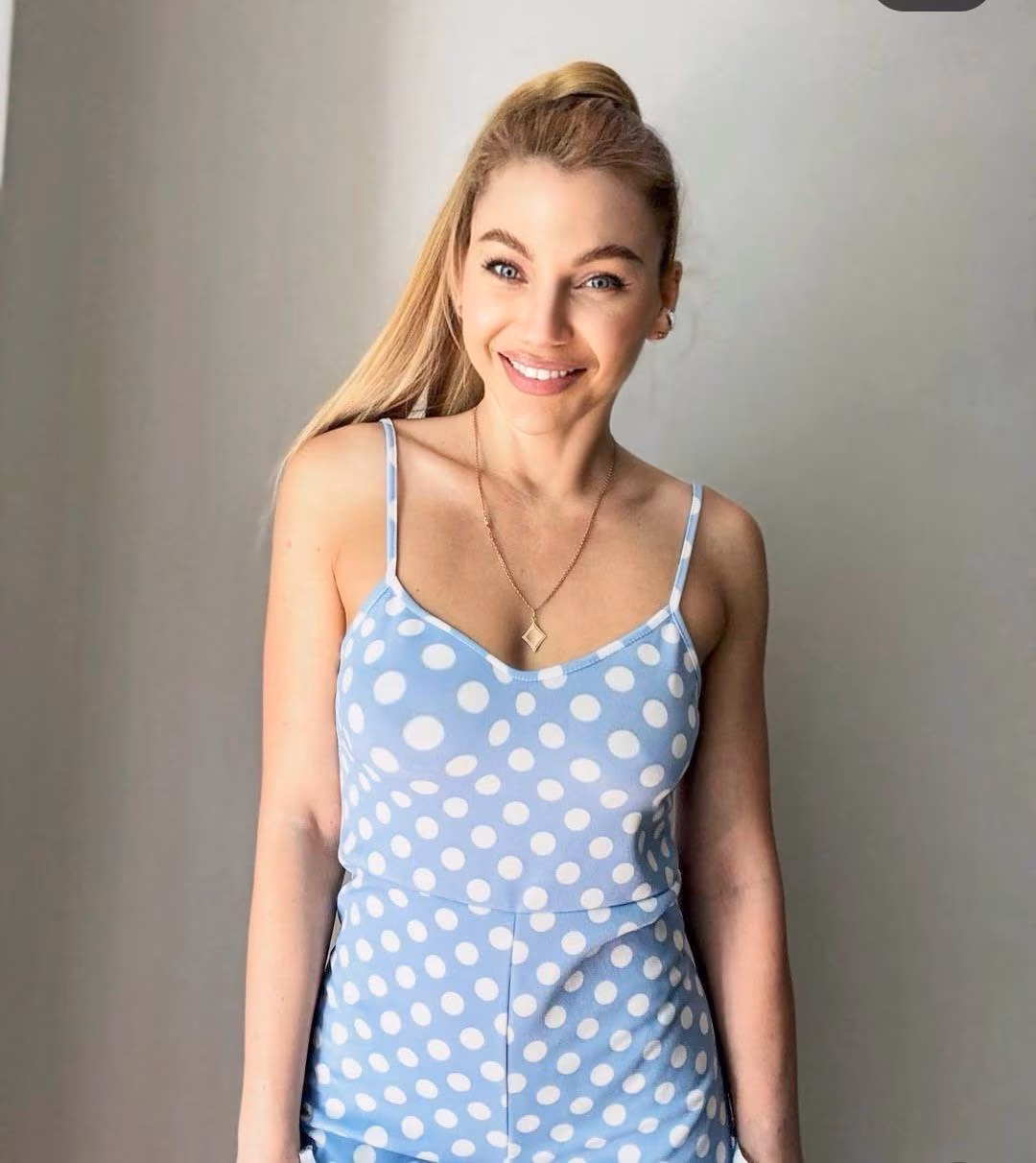 Alena 36 Kharkiv Ukraine I'm an e-match bride wanting my other half