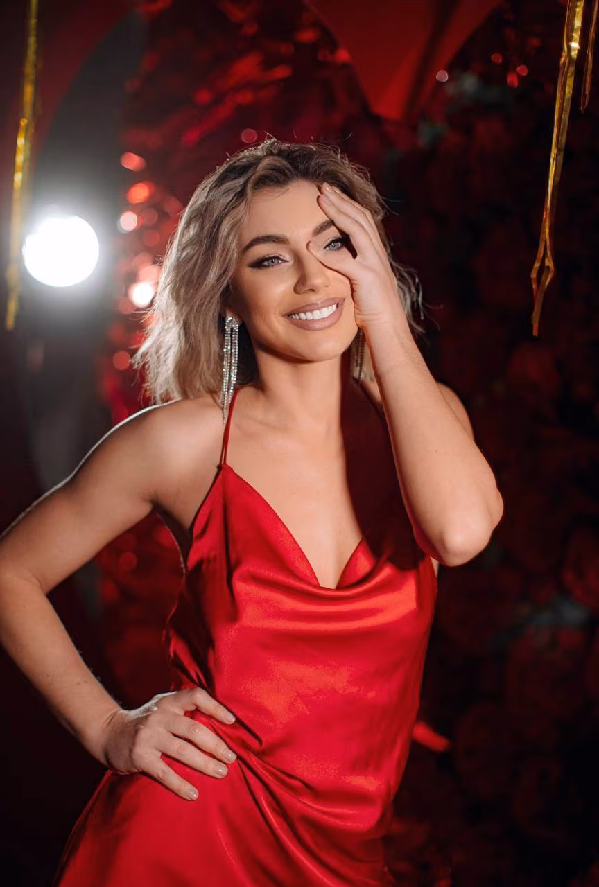 Alena 36 Kharkiv Ukraine I'm an e-match bride wanting my other half