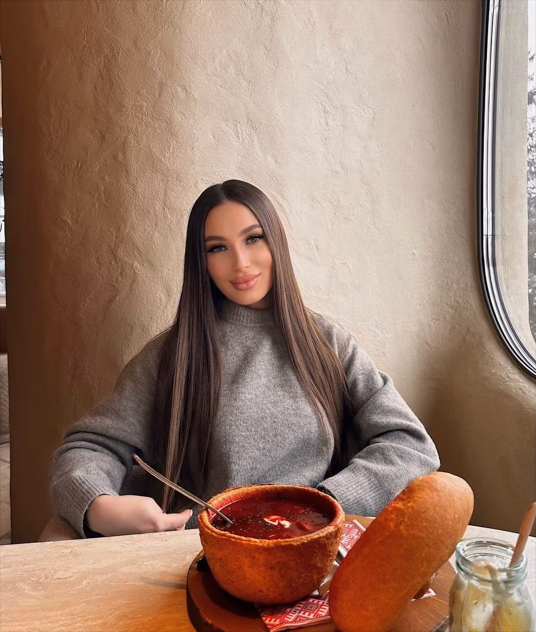 Diana 21 Kyiv Ukraine I'm an e-match bride wanting to find my companion for life
